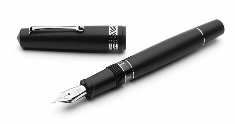 Leonardo New Momento Magico Matte Black HT Fountain Pen - Stilografica