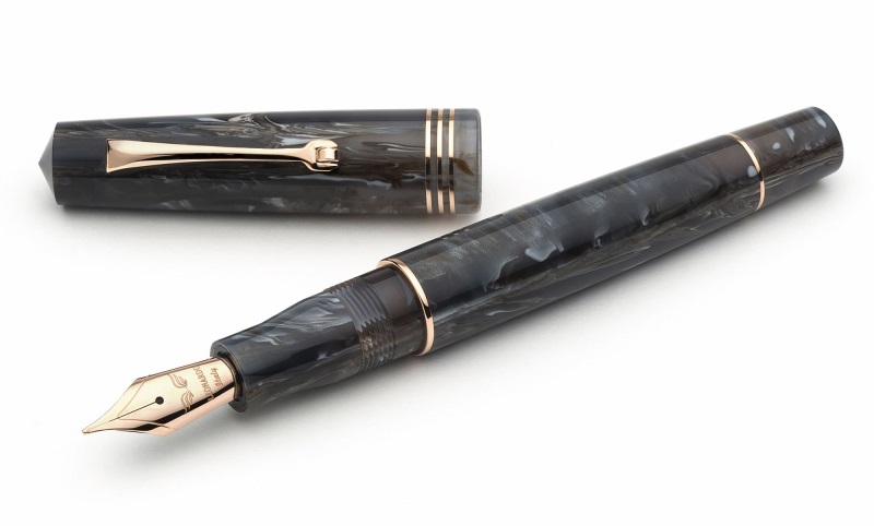 Leonardo Momento Zero Horn Resin GT 14k Gold Nib - Fountain Pen - Stilografica