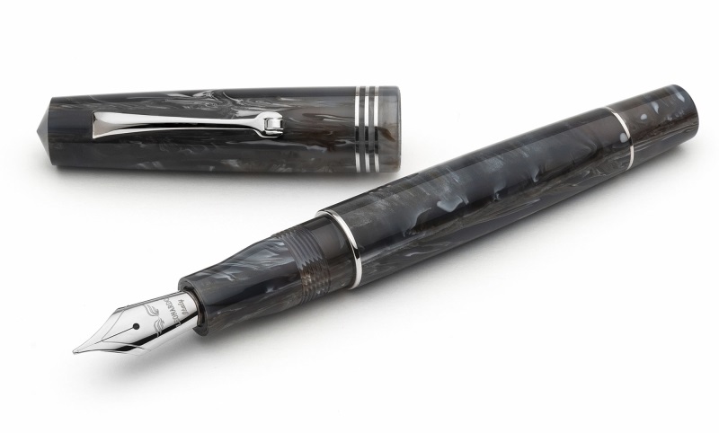 Leonardo Momento Zero Horn ST 14k Gold Nib - Fountain pen - Stilografica