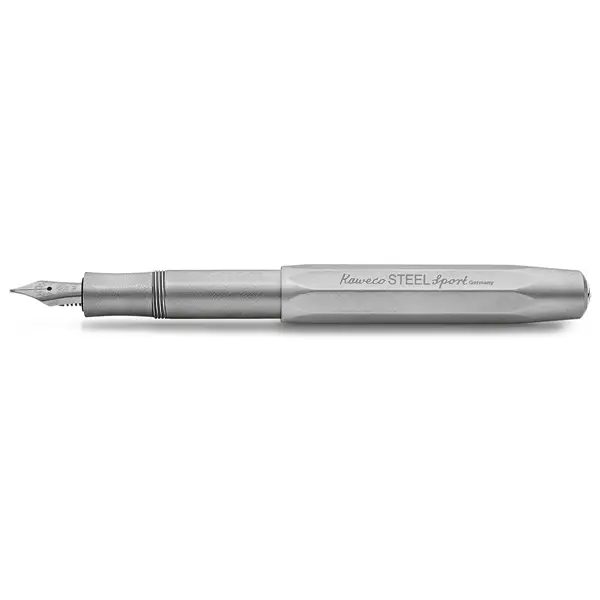 Kaweco - Penna stilografica Classic Sport con pennino in acciaio placcato oro 23 carati e punta in iridio per cartucce d'inchiostro, tratto medio, colore: verde